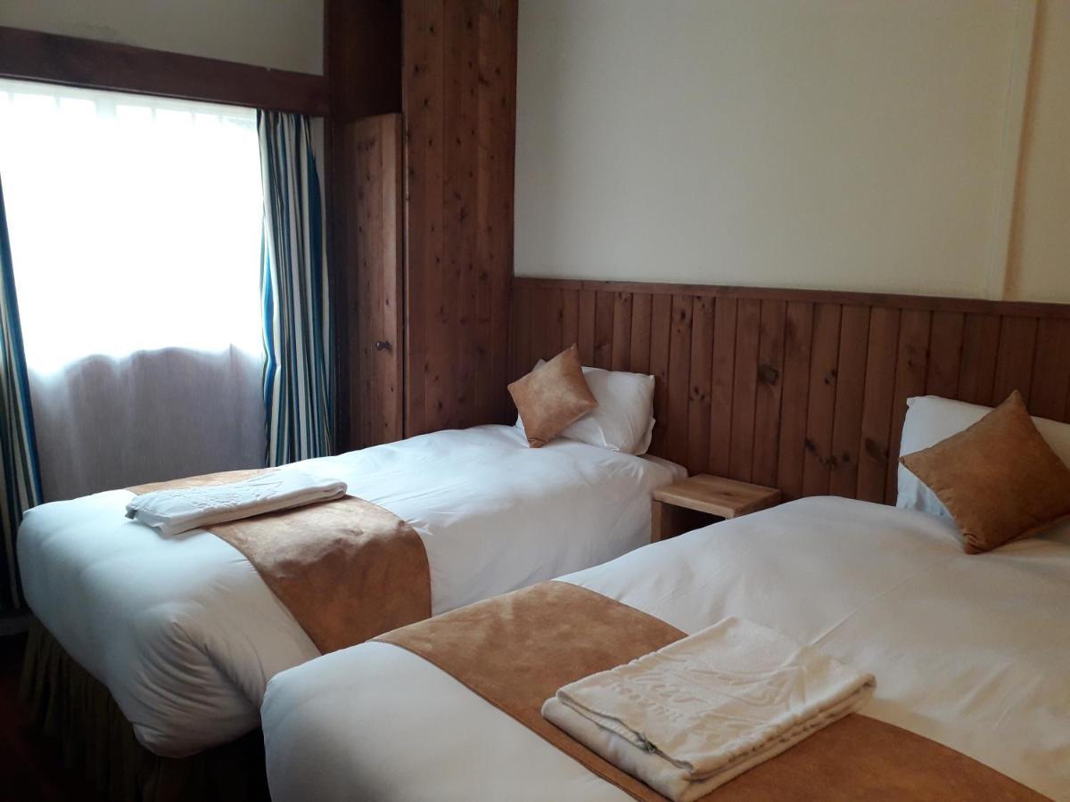 Naro Moru River Lodge Bagian luar foto