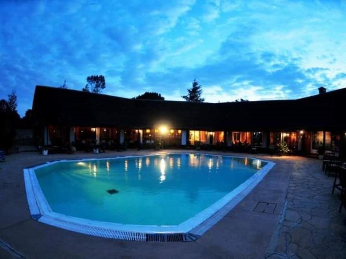 Naro Moru River Lodge Bagian luar foto